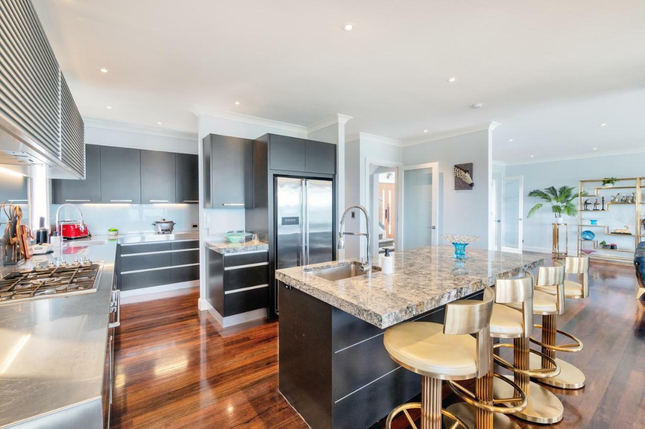 Villa Orakei Grandeur Mansion With Sea Views & Pool Auckland Esterno foto
